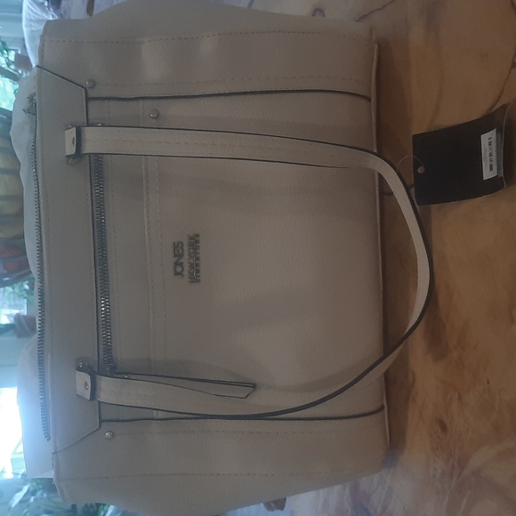 Jones New York signature purse - Picture 1 of 3